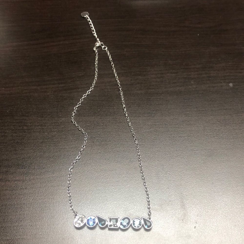 Gorgeous touchstone crystal Swarovski necklace